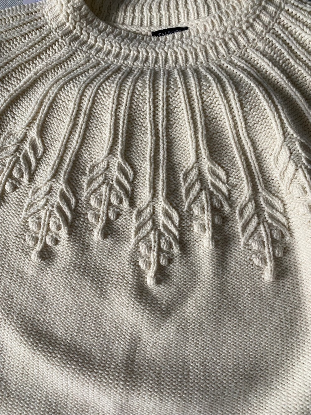 Talbots ivory sweater size LARGE PETITE